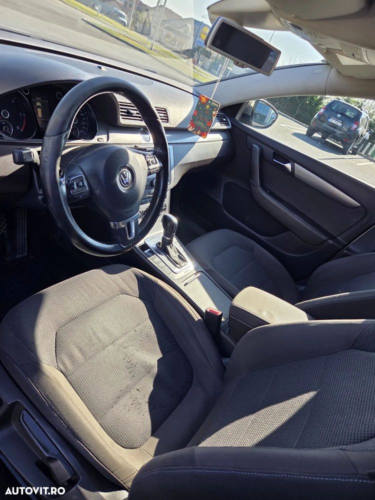 Volkswagen Passat 2.0TDI Comfortline DPF DSG - 4