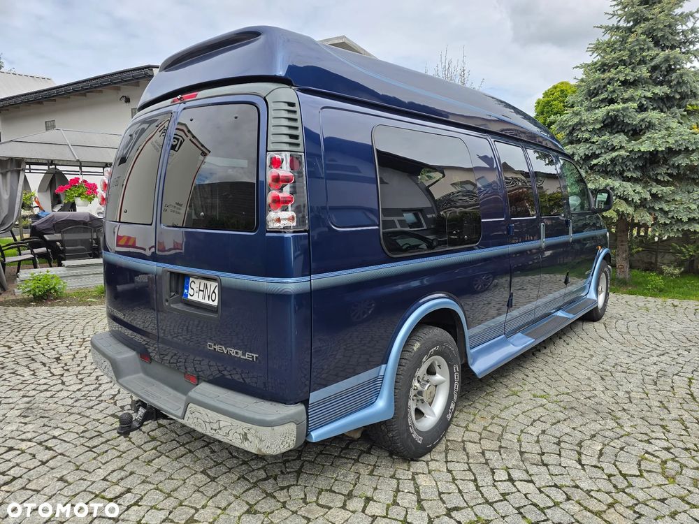 Chevrolet Express - 5