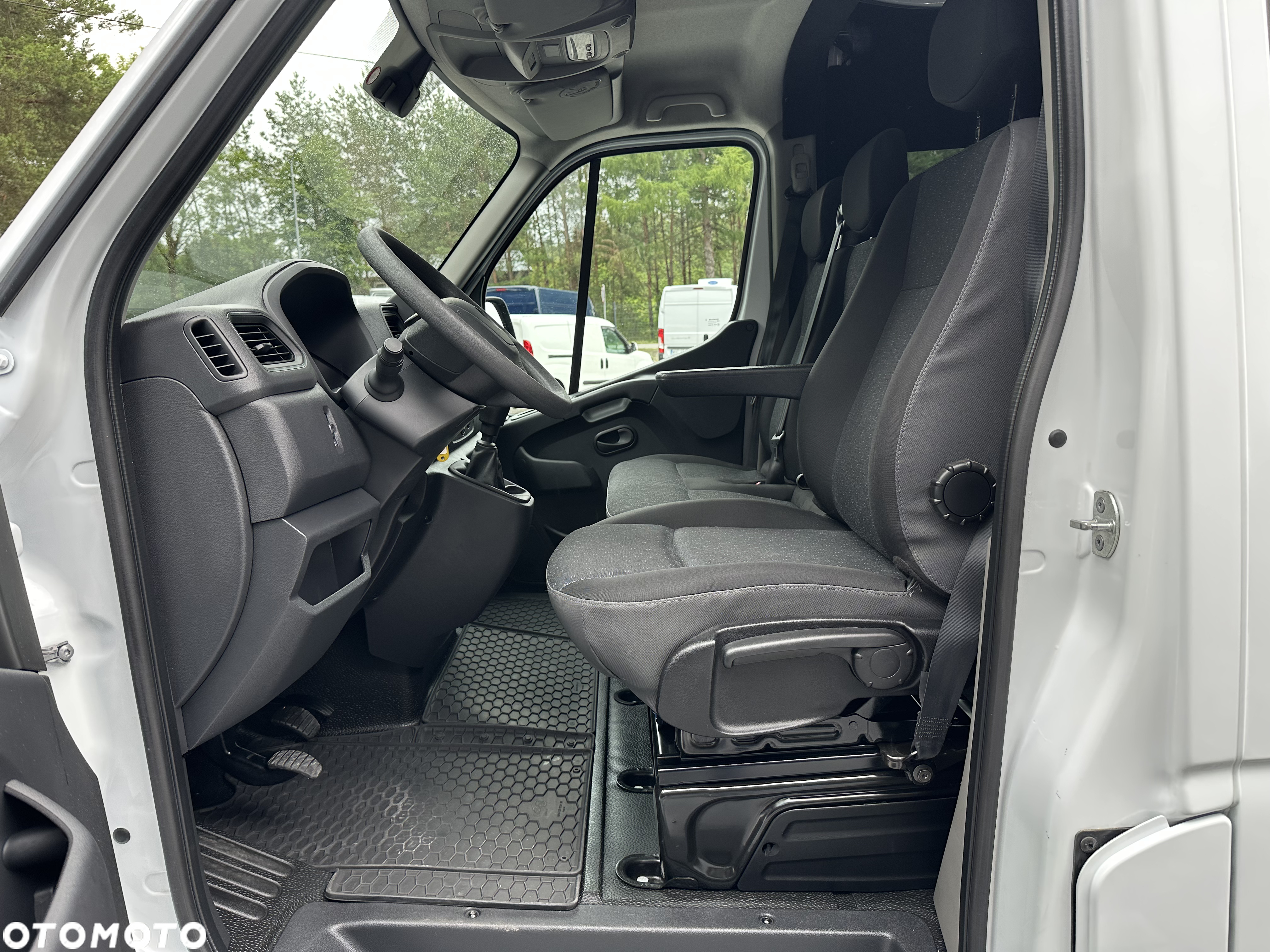 Renault MASTER L4H2 / Brygadowy 7 osób / HAK 3500kg! / Salon PL / Stan Jak Nowy / Najbogatsze wyposażenie / MAXI / Koła bliźniacze / Nowe opony / FV23% - 21