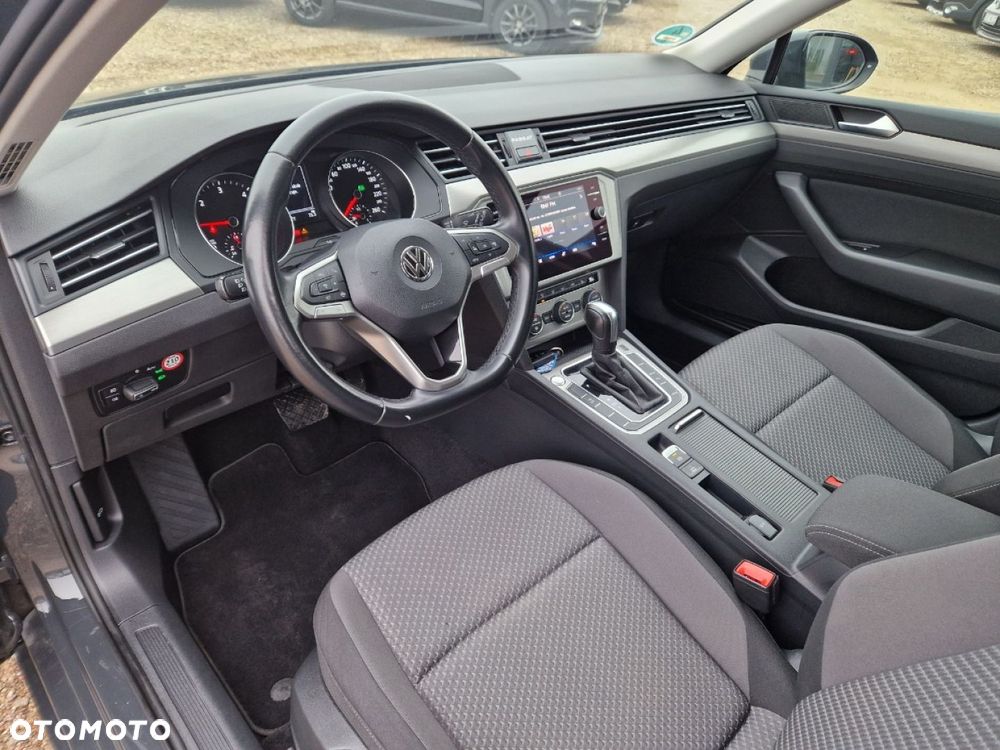 Volkswagen Passat - 6
