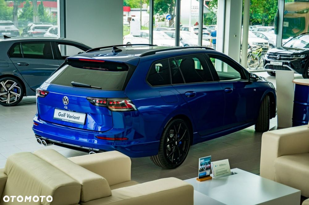Volkswagen Golf - 8
