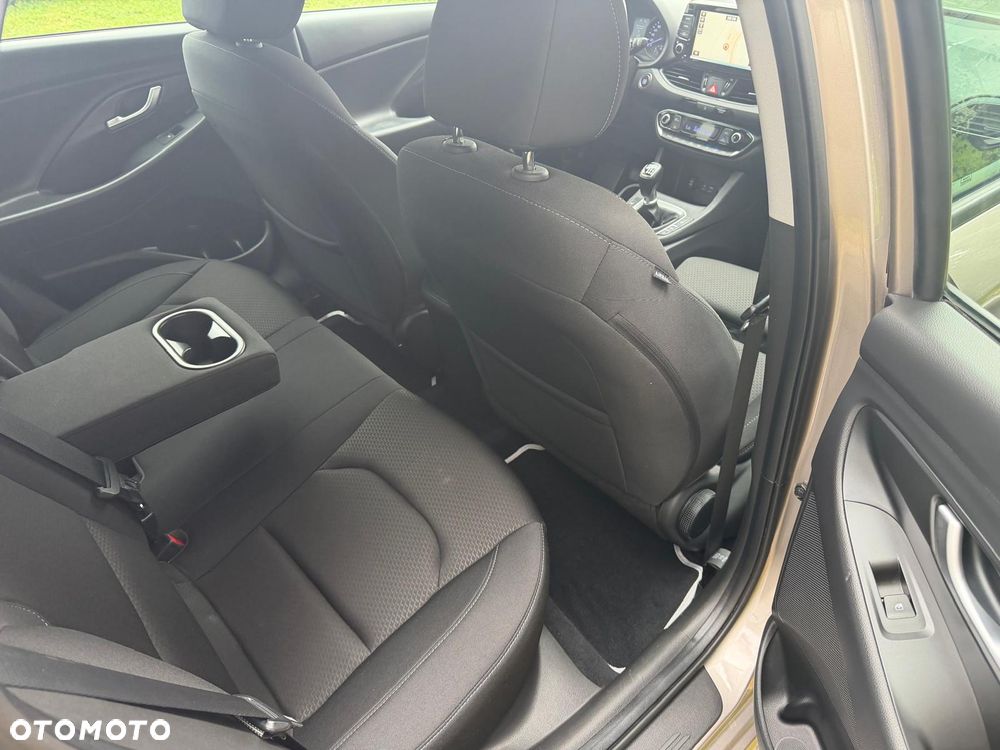 Hyundai i30 1.6 CRDI Prime - 11