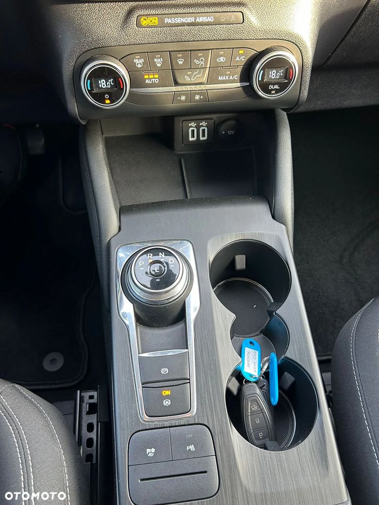Ford Kuga 2.5 Duratec FHEV ST-LINE - 23