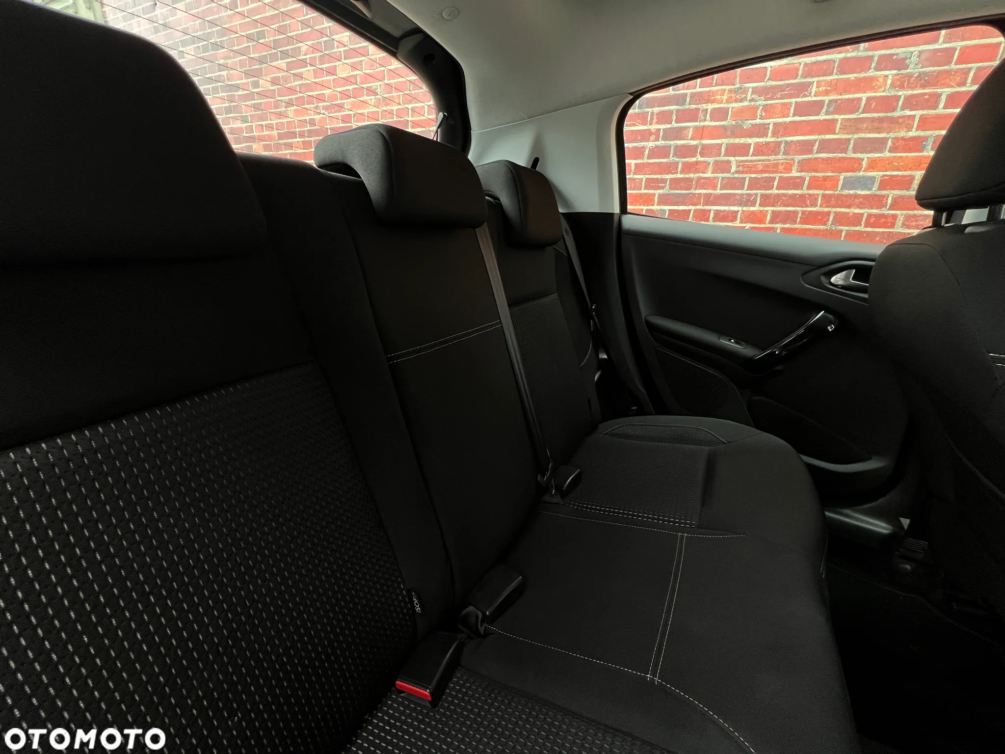 Peugeot 208 - 20