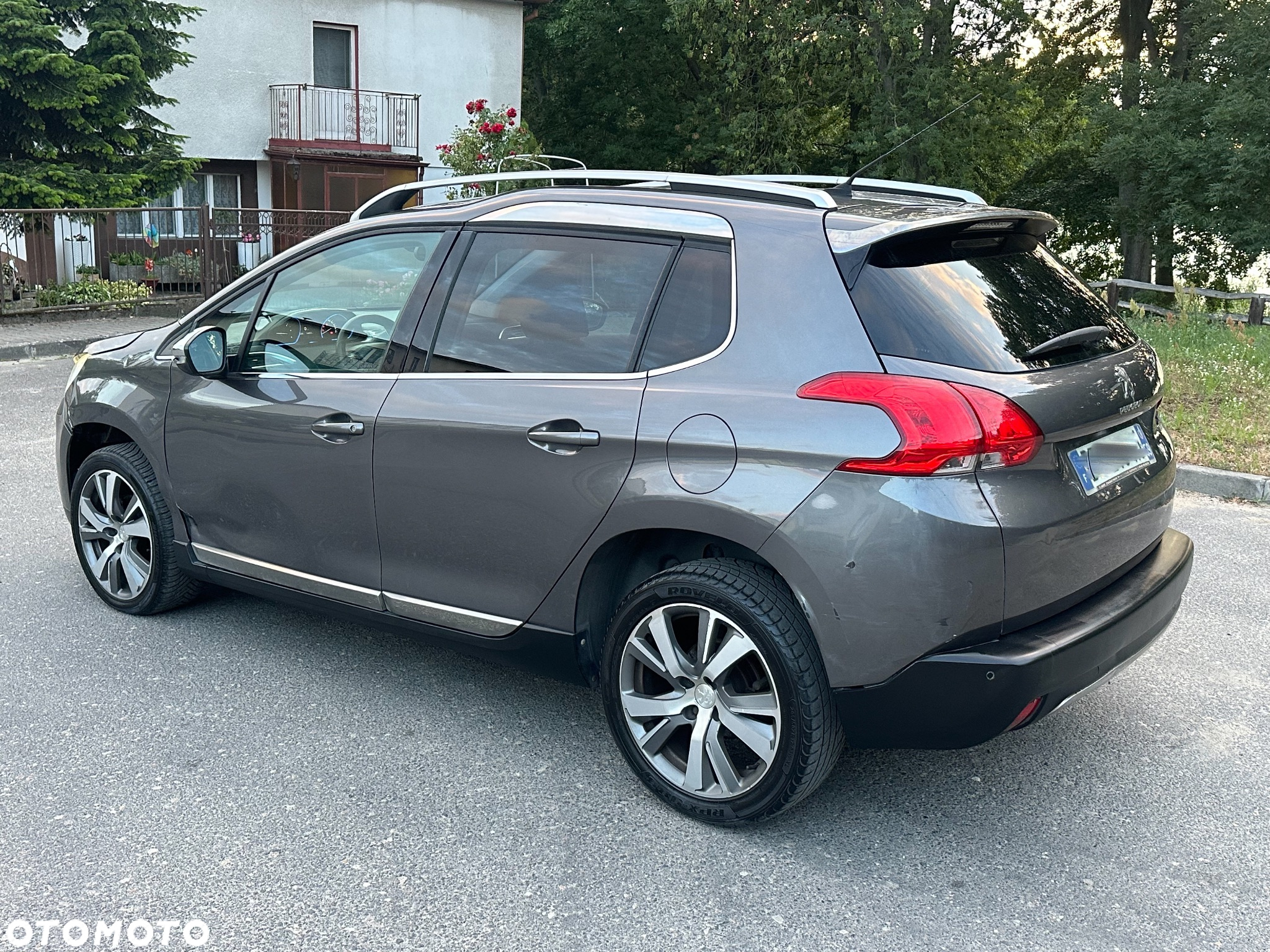 Peugeot 2008 1.6 e-HDi Allure S&S - 5