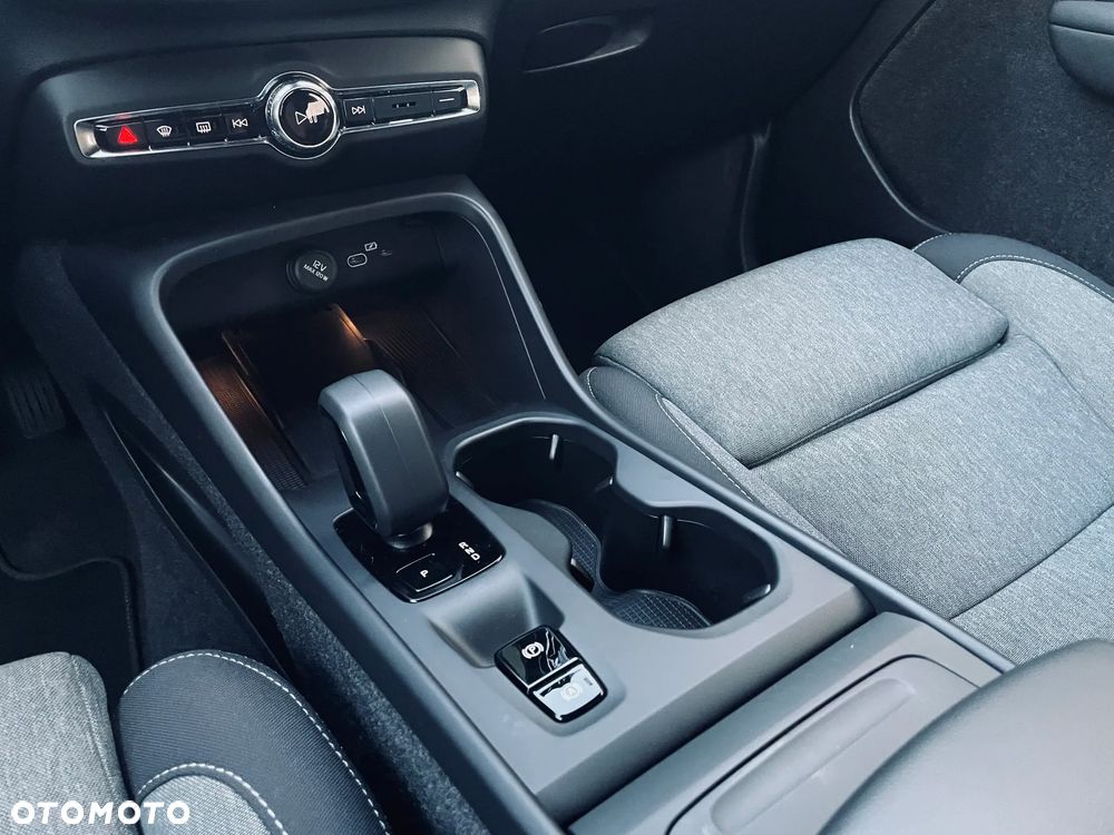 Volvo XC 40 B3 Core - 16