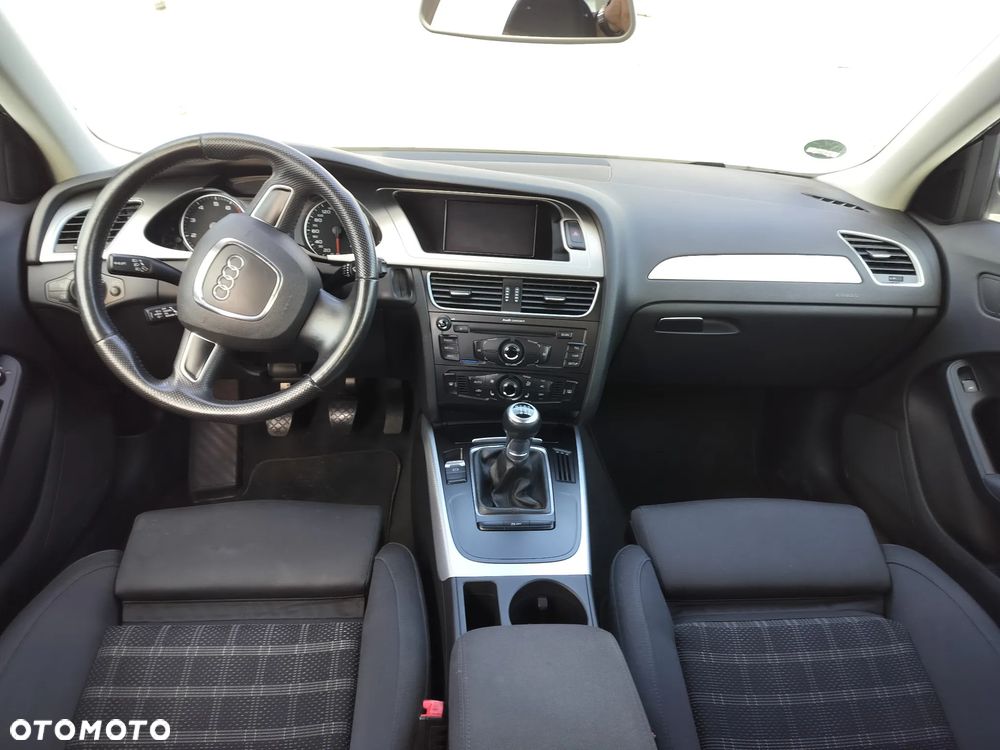 Audi A4 Avant 1.8 TFSI Attraction - 14