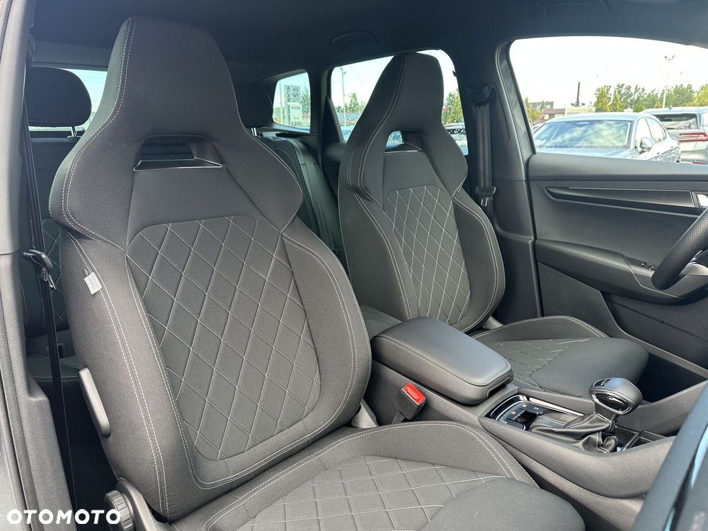 Skoda Karoq 1.5 TSI ACT Sportline DSG - 18