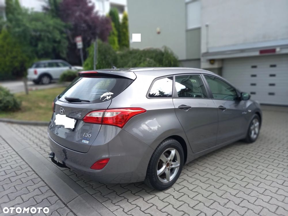 Hyundai i30 blue Kombi 1.6 CRDi Style - 5