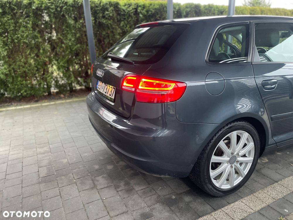Audi A3 Sportback 2.0 TDI DPF Ambiente - 8