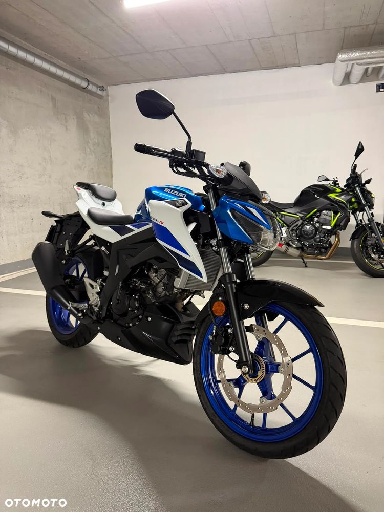 Suzuki GSX - 2