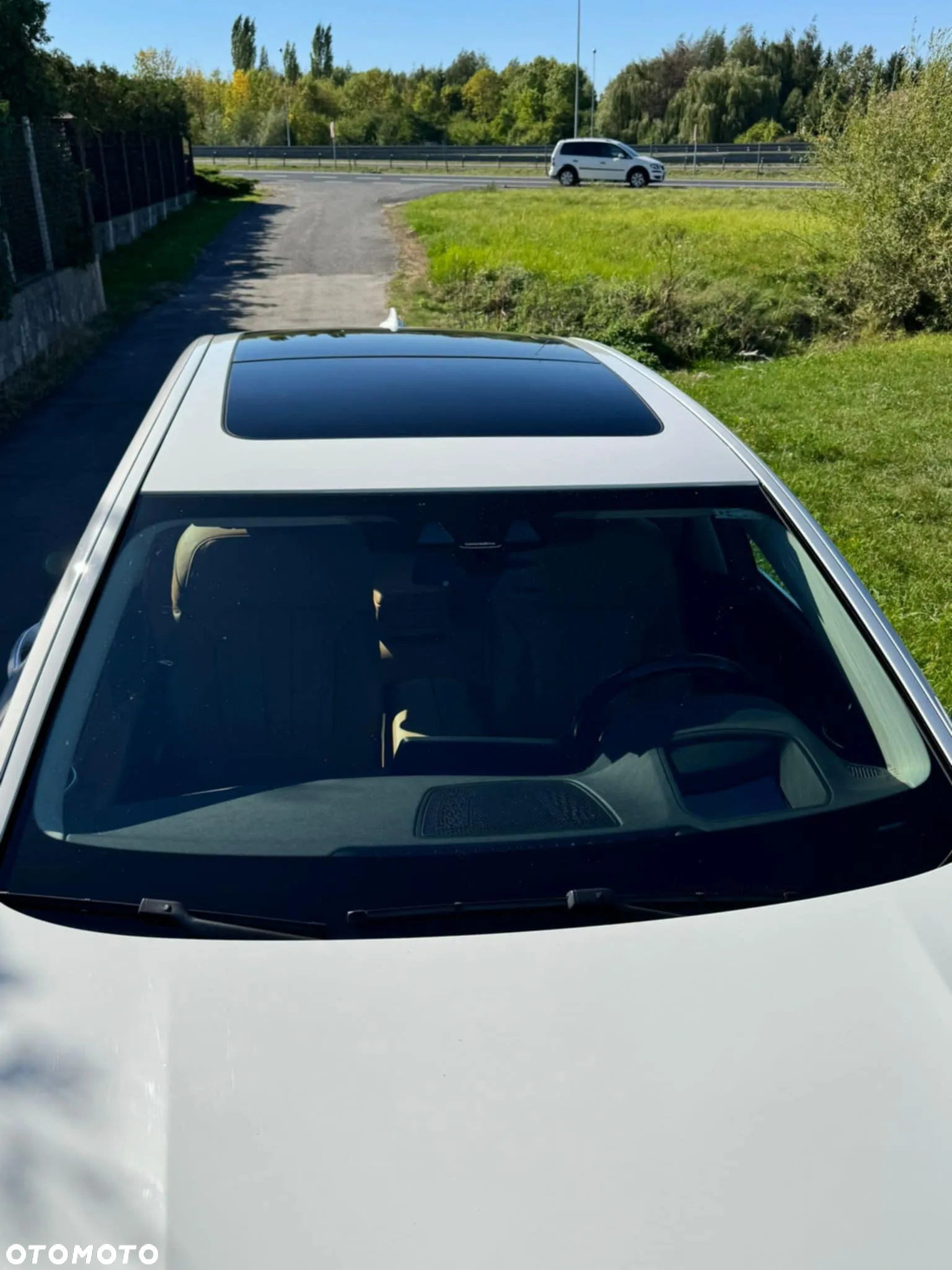 BMW Seria 7 750i - 8
