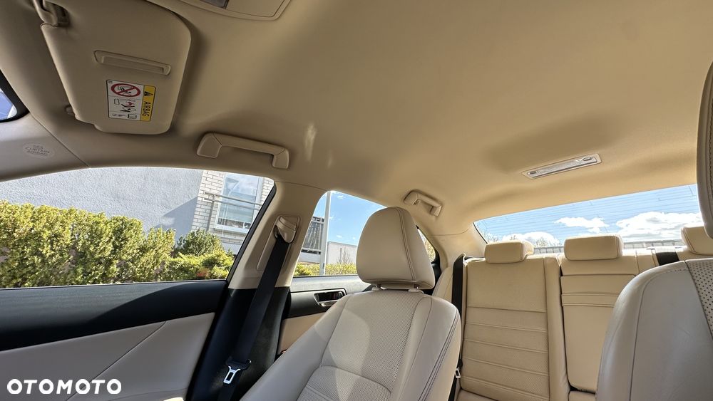 Lexus IS 250 Elegance - 18