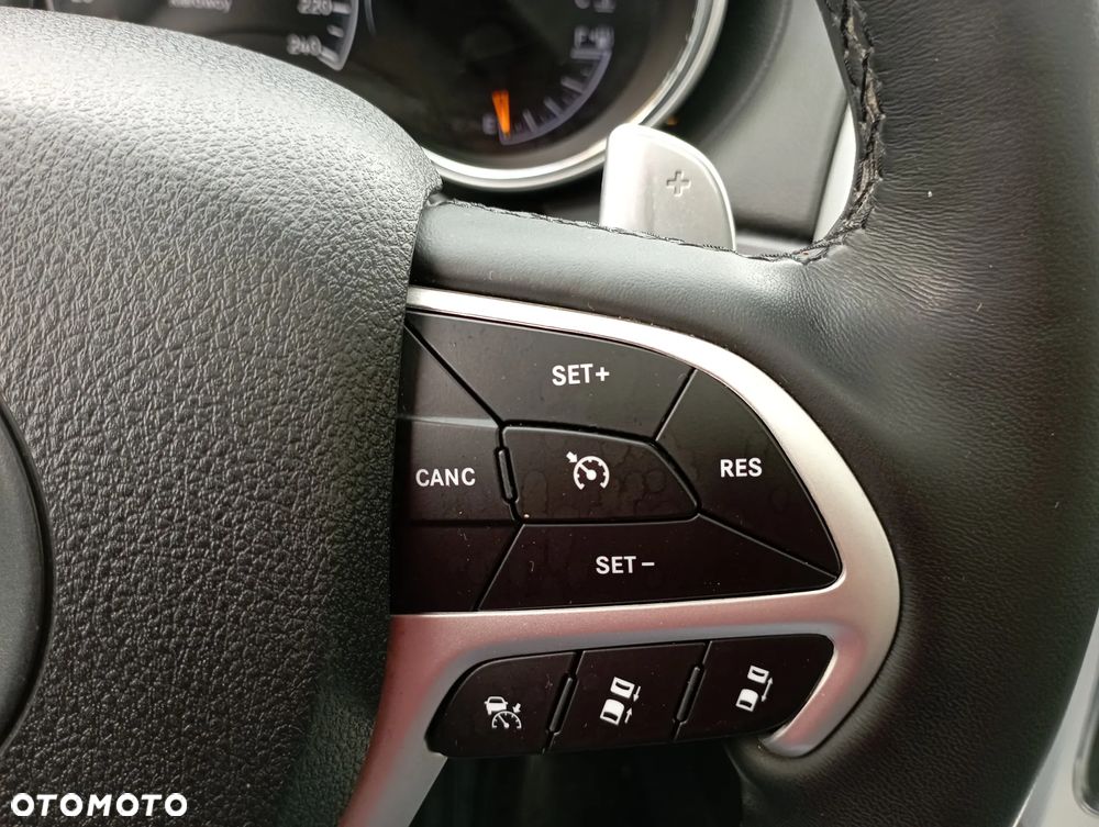 Jeep Grand Cherokee 3.6 V6 Summit - 16