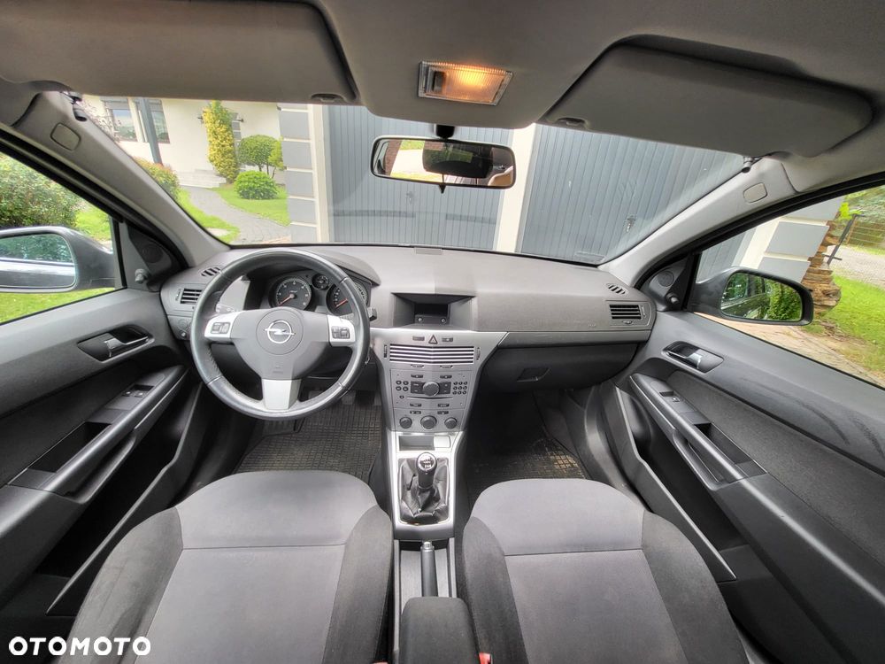 Opel Astra 1.3 CDTI - 4