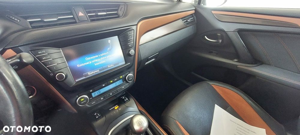 Toyota Avensis 2.0 D-4D Premium - 3