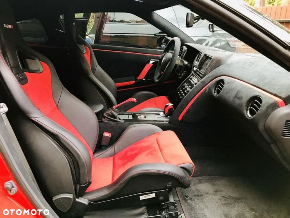 Nissan GT-R - 19