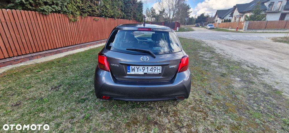 Toyota Yaris 1.33 Premium EU6 - 6