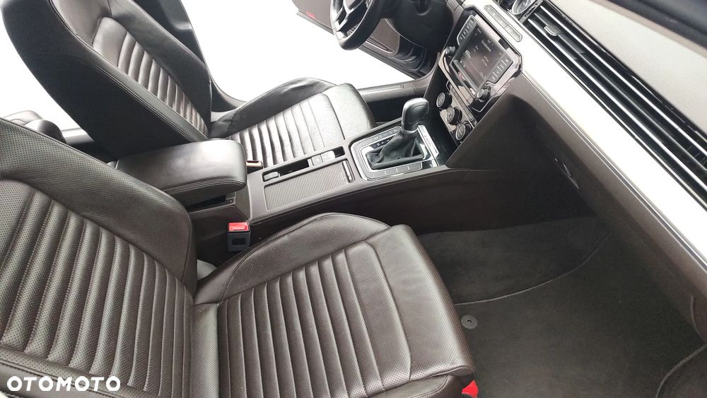 Volkswagen Passat 2.0 TDI Bi-Turbo BMT 4Mot Highline DSG - 7
