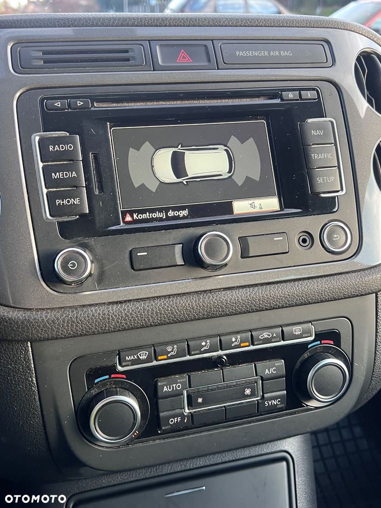 Volkswagen Tiguan 2.0 TDI DPF 4Motion BlueMotion Technology Lounge Sport & Style - 18