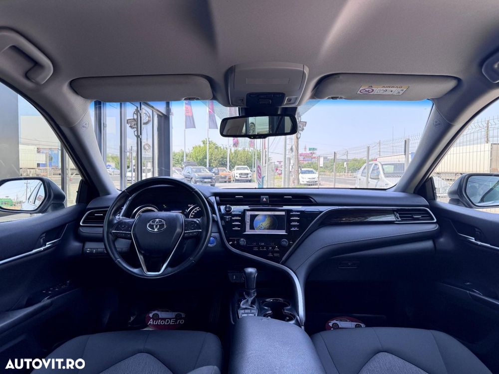 Toyota Camry - 8