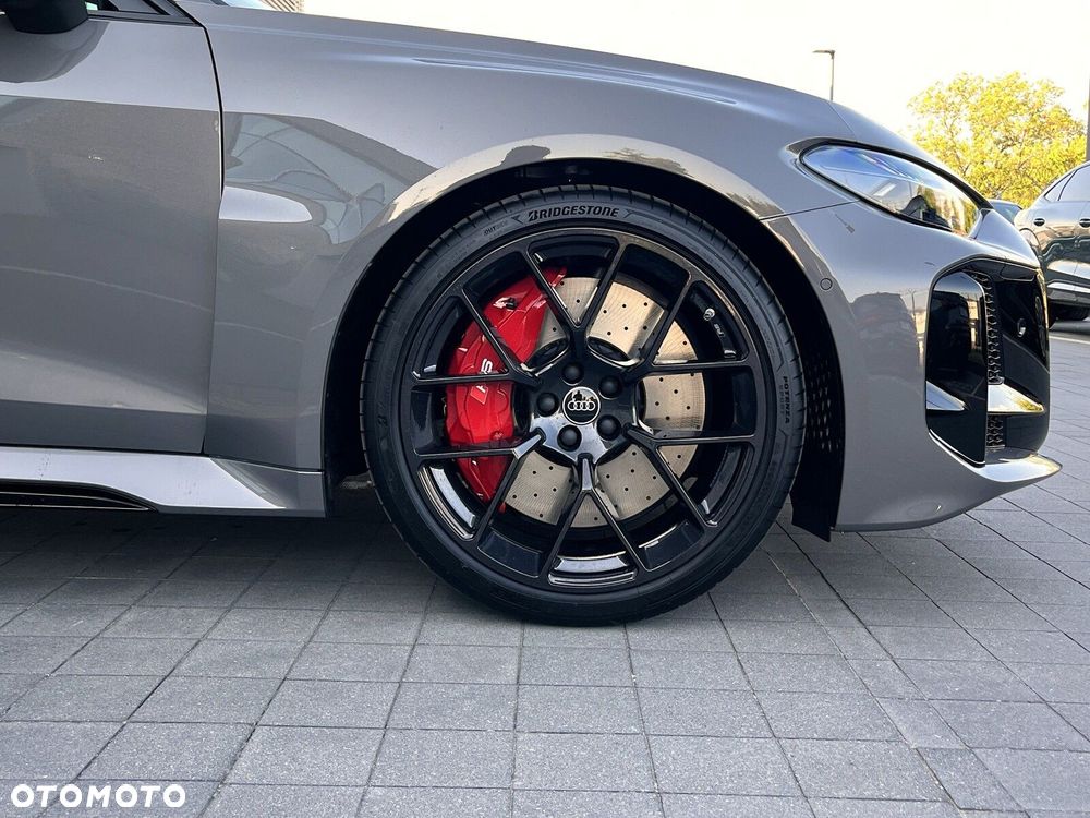 Audi RS5 Avant - 12