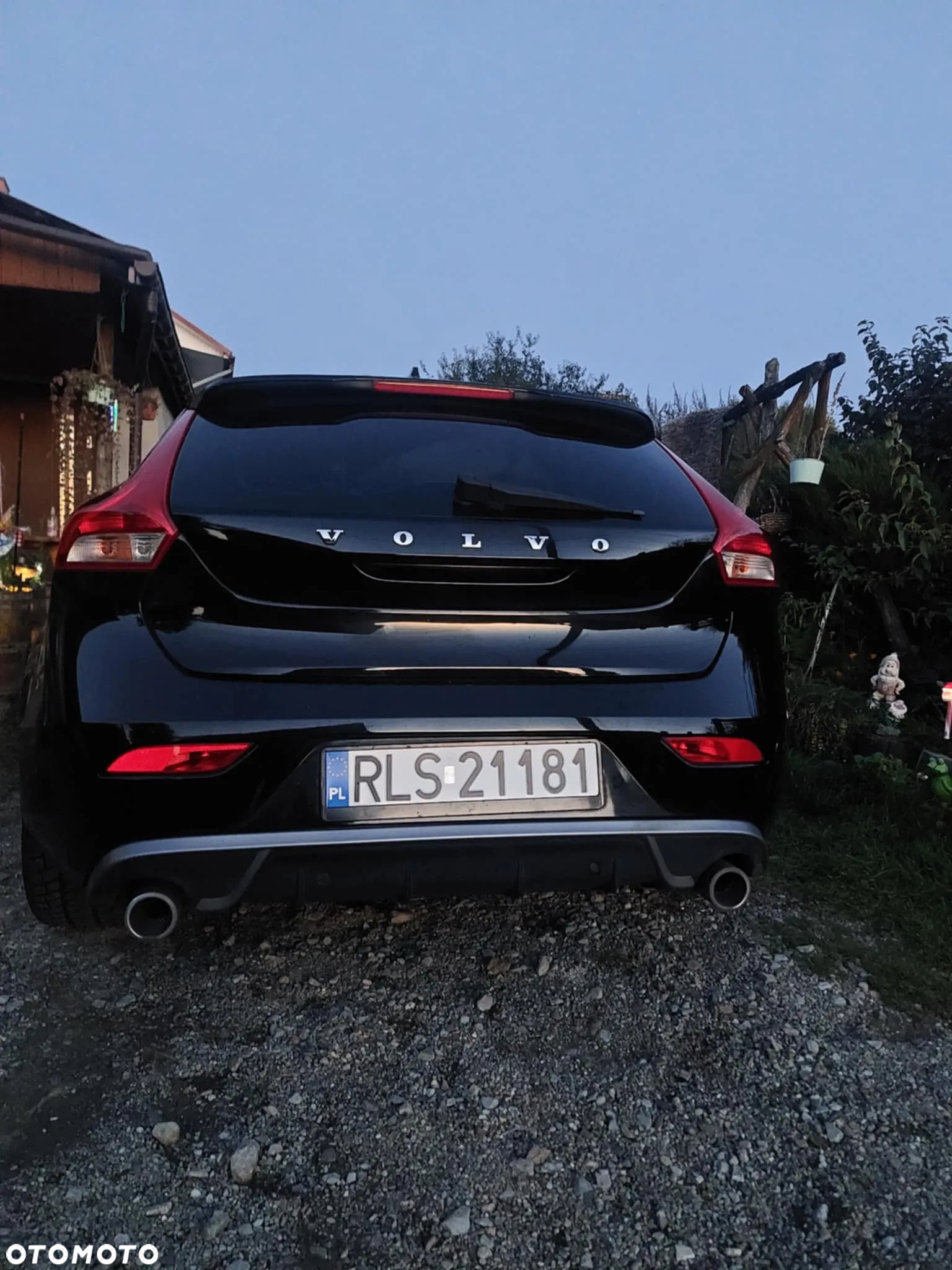 Volvo V40 D2 Drive-E R-Design Momentum - 12
