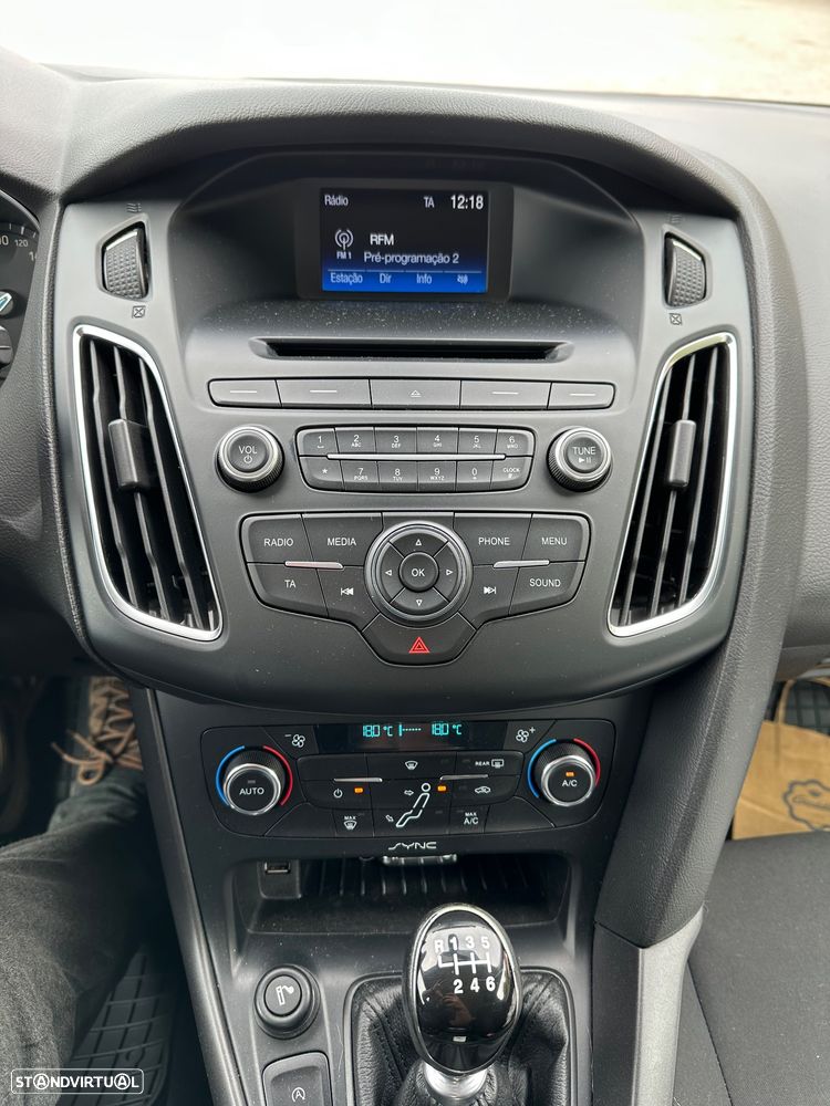 Ford Focus 1.5 TDCi ST-Line - 9