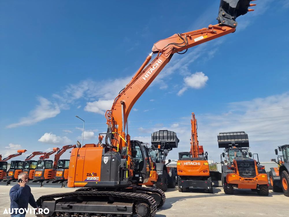 Hitachi ZX225-6, 26,2t, 2021, 2.976h, COMPACT. CUPLA RAPIDA, cupa NOUA, camera spate si laterale, lant 90% ok doar 300h mars, consum mediu 11l/h, ad sapare 7m, motor Isuzu, produs in JAPONIA, revizia efectuata, scaun cu incalzire,CA NOU, PROMOTIE 113.900 EUR - 24
