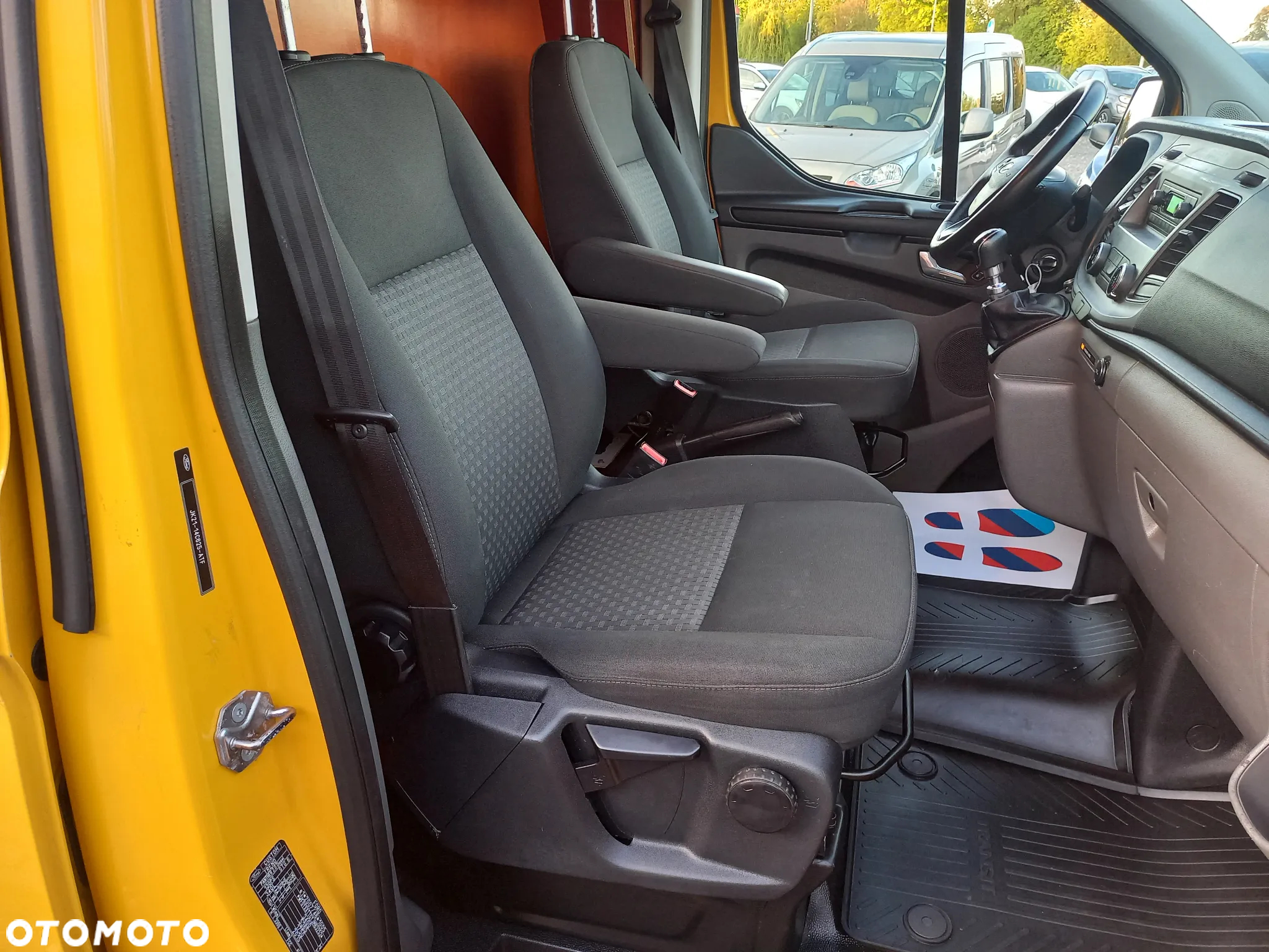 Ford Transit Custom - 19