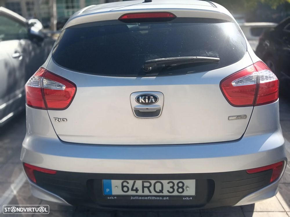 Kia Rio 1.1 CRDi TX AC+VE - 26
