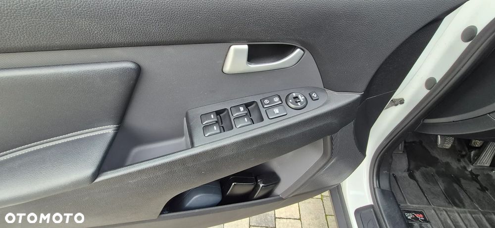 Kia Sportage 2.0 CRDI L AWD - 12