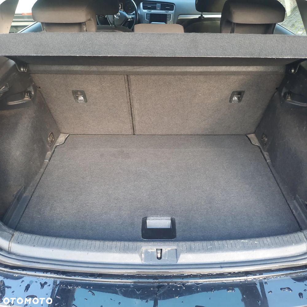 Volkswagen Golf - 31