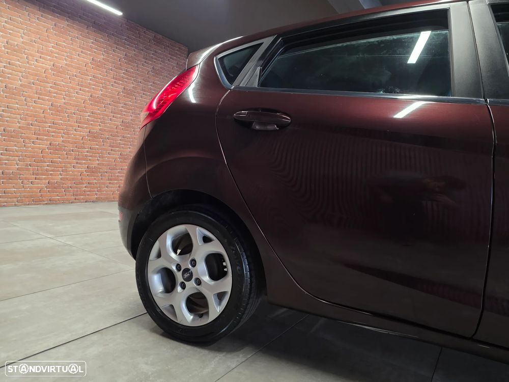 Ford Fiesta 1.6 TDCI Titanium - 42