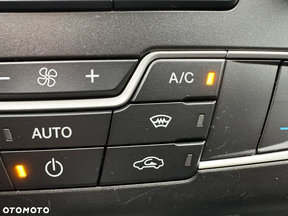 Ford Mondeo 1.5 EcoBoost Ambiente Plus - 15