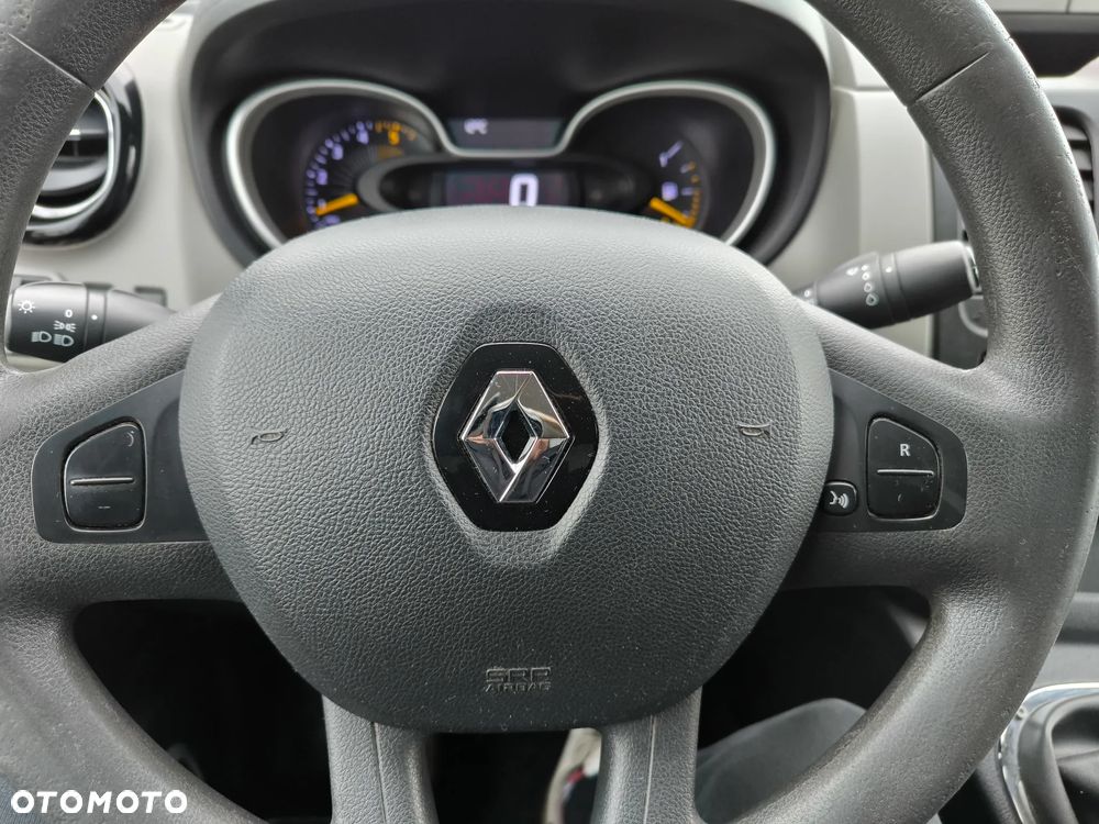 Renault Trafic - 19