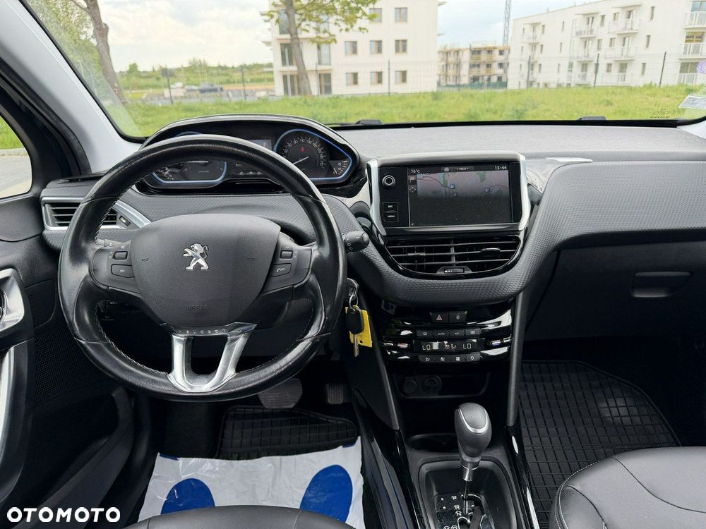 Peugeot 2008 PureTech 110 Stop&Start EAT6 Allure - 21