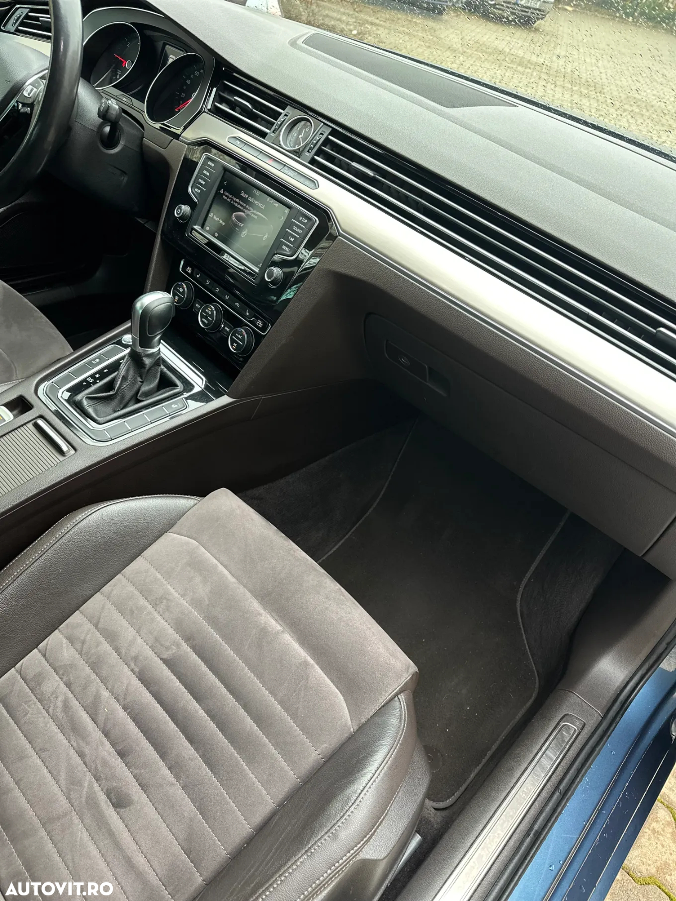 Volkswagen Passat 2.0 TDI DSG Highline - 16