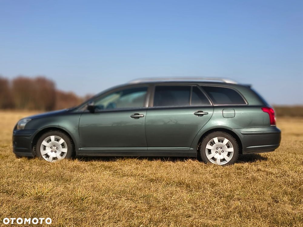 Toyota Avensis 2.0 D-4D Sol - 1