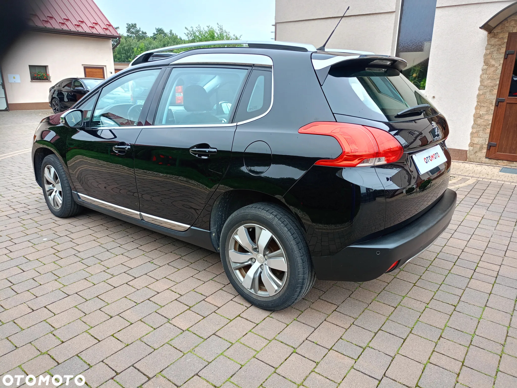 Peugeot 2008 e-HDi FAP 92 STOP & START Allure - 3