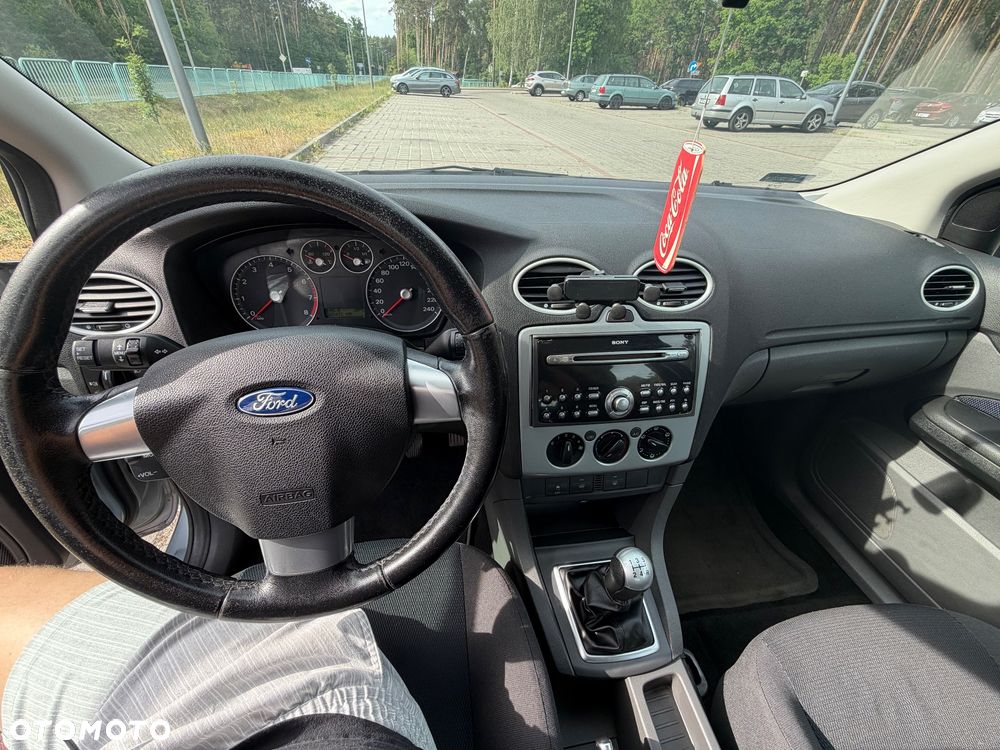 Ford Focus 1.6 Ti-VCT Style - 10