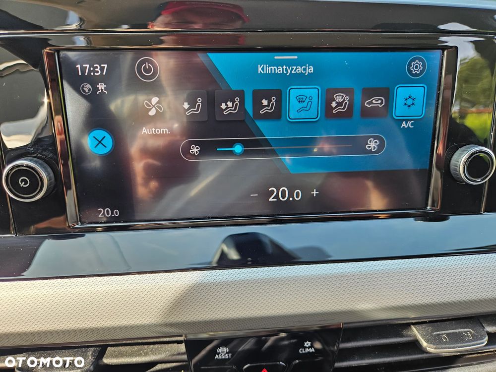 Volkswagen Golf VIII 2.0 TDI - 17