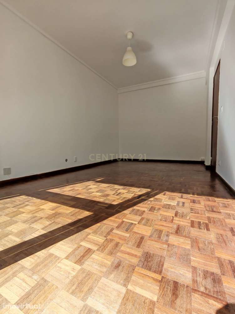 Apartamento T3 em Carnaxide - Grande imagem: 2/19