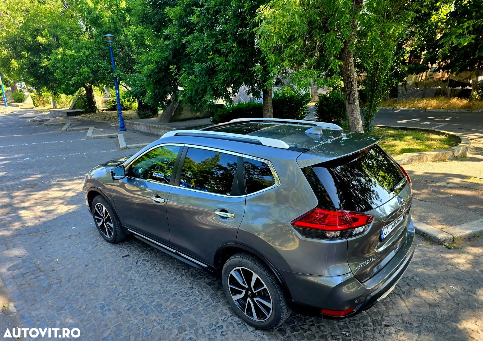 Nissan X-Trail 1.7 dCi Xtronic N-Connecta - 2