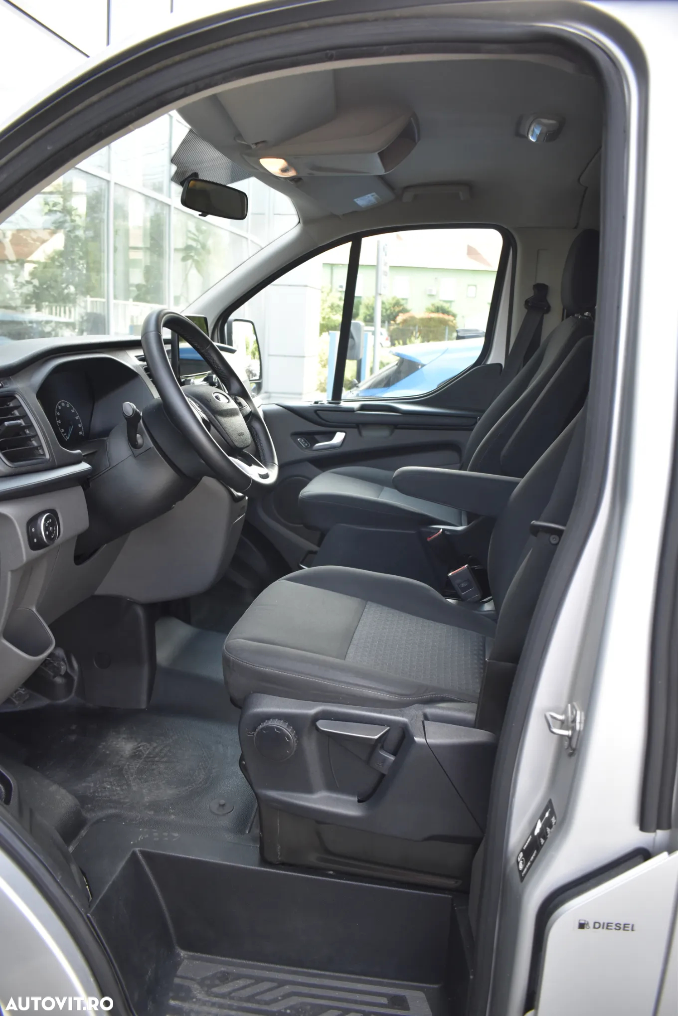 Ford Transit Custom Kombi 320 2.0 EcoBlue 130 CP L2H1 Trend - 30