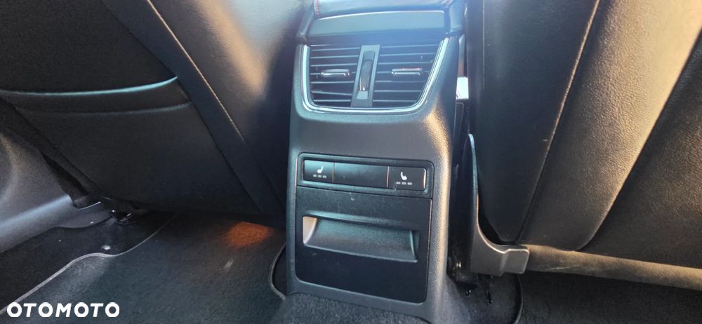 Skoda Octavia 2.0 TDI 4x4 DSG RS - 34