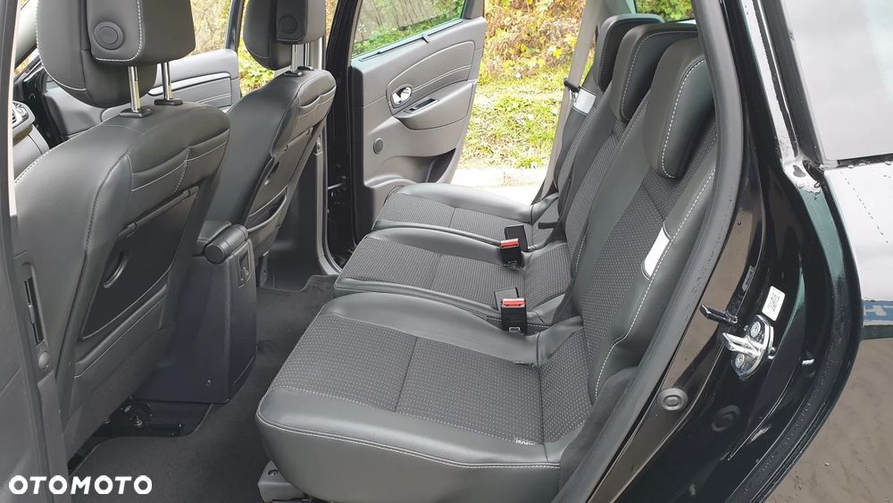 Renault Grand Scenic Energy dCi 130 Start & Stop Bose Edition - 19
