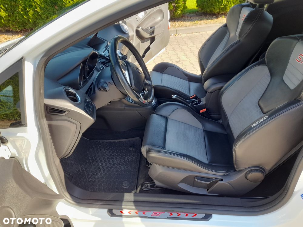 Ford Fiesta ST - 5