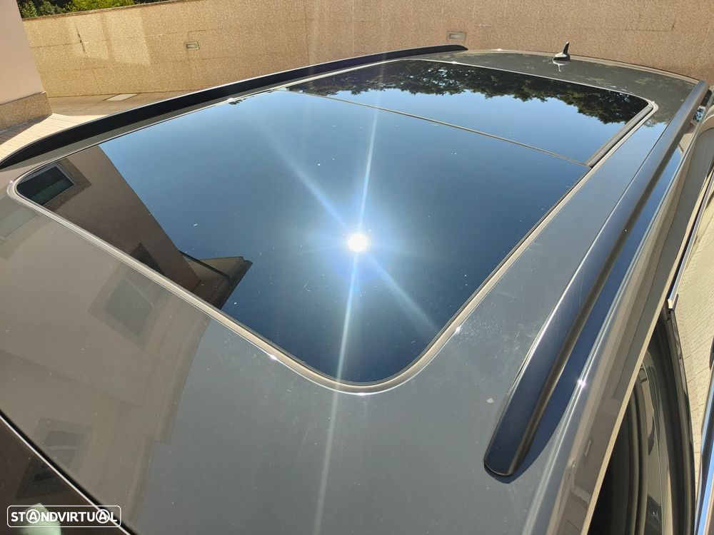VW Passat Variant 2.0 TDI R-Line DSG - 19