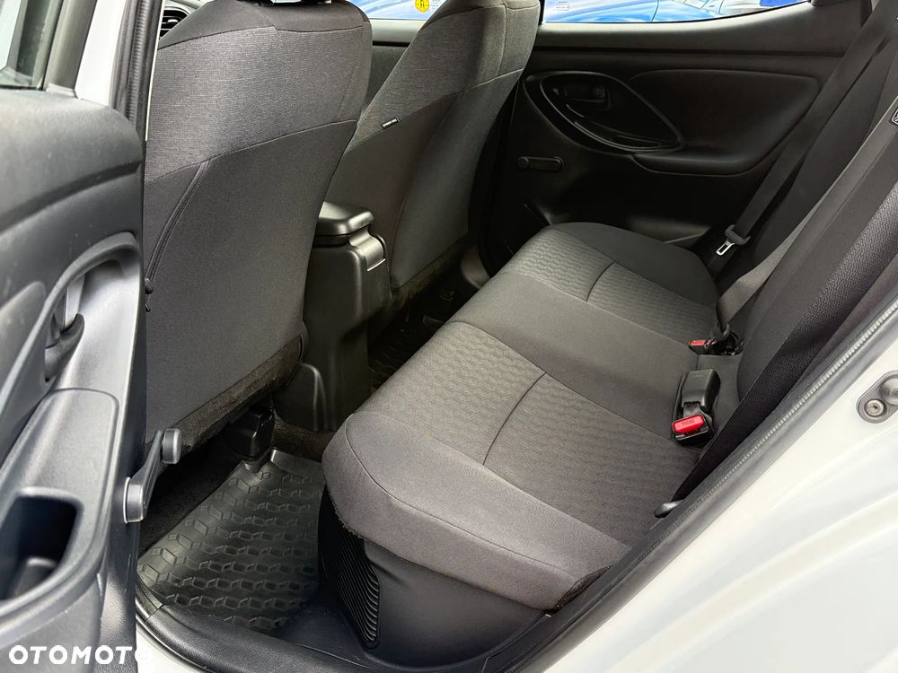 Toyota Yaris Hybrid 1.5 Comfort - 17